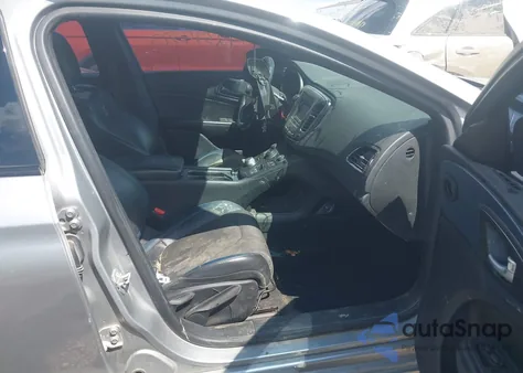 2015 Chrysler 200 S из США, поврежденный, VIN 1C3CCCBB5FN696911